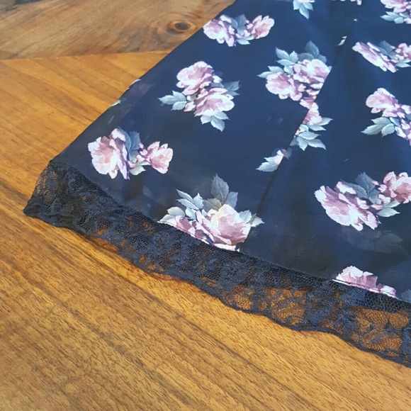 H&M Floral Dress - Picture 5 of 8